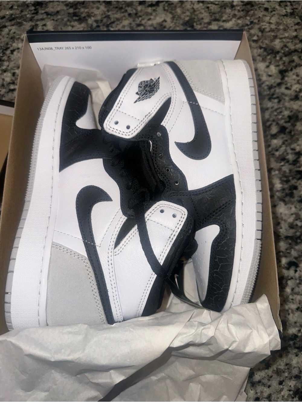 Nike Air Jordan 1 Retro High OG GS Stage Haze - Size 5Y brand new